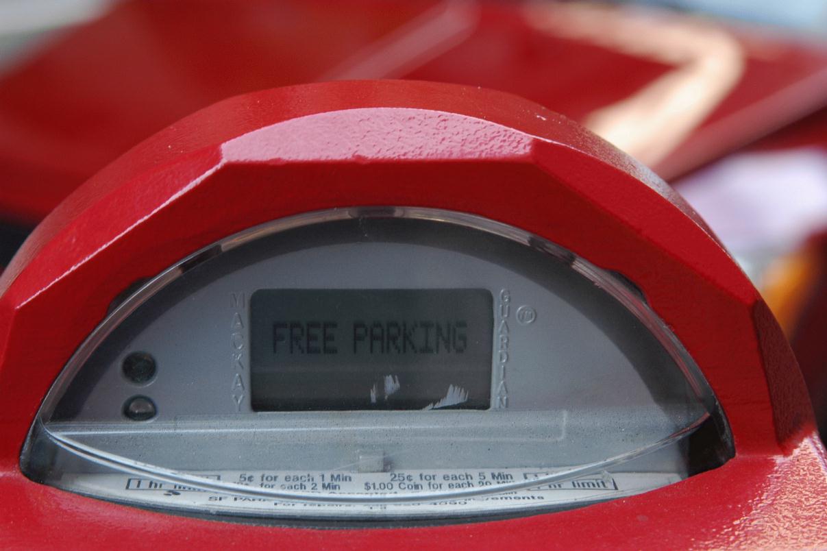 ./Red_Color_20071104_141228_Parking_Meter_And_Car_SF_7341B.jpg