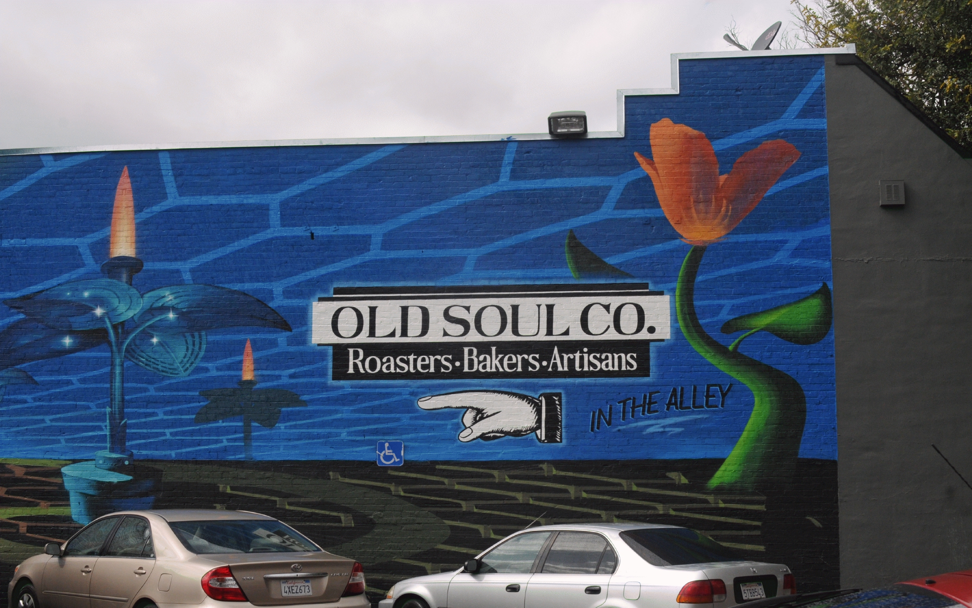 ./Old_Soul_Co_Mural_by_Kinetik_Ideas_aka_Anthony_Padilla_20190227_134908_C19_1902.jpg