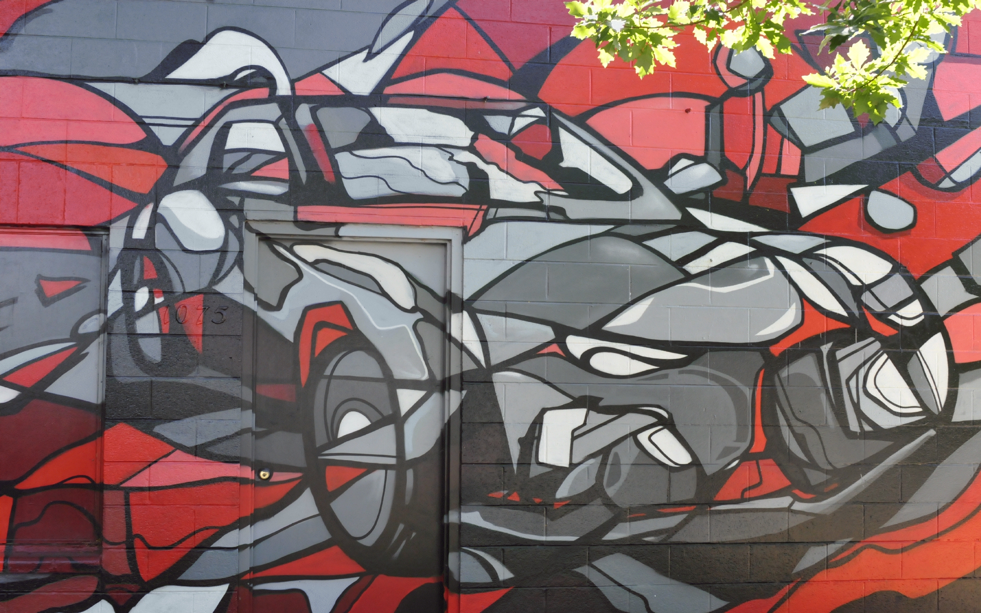 ./Downtown_Automotive_Repair_Mural_2018_by_Bayne_Gardner_20190618_101725_C19_3043.jpg