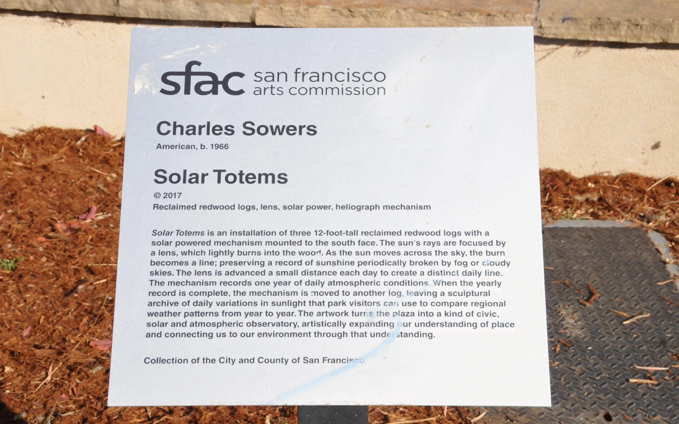 ./Solar_Totems_bu_Charles_Sowers_20221026_103602_C22_1836.jpg