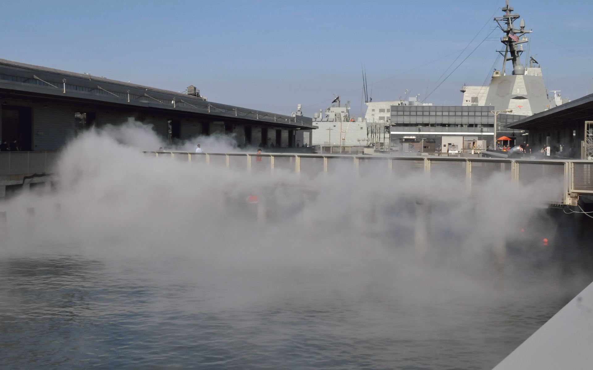 ./Fog_Bridge_by_Fujiko_Nakaya_20191011_160734_C19_3968.jpg