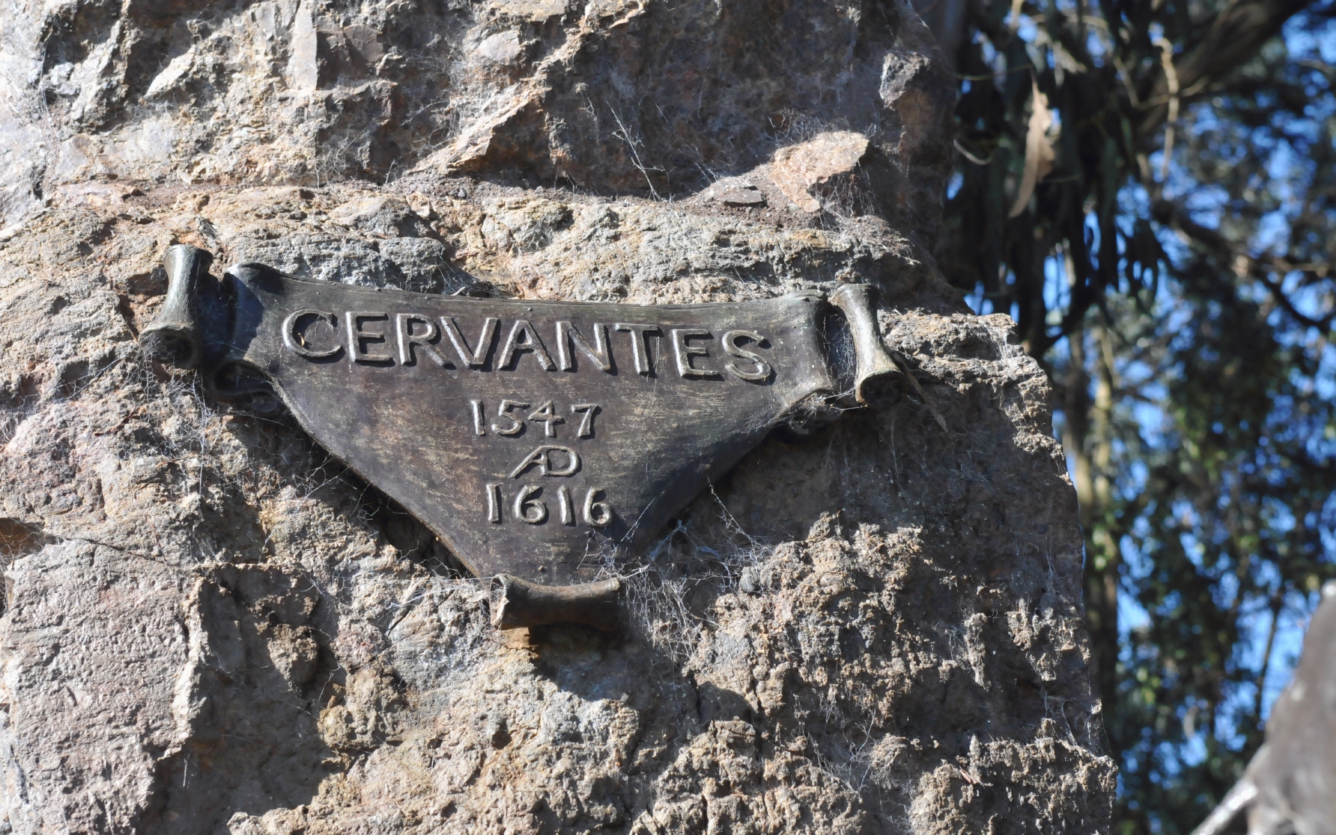 ./Miguel_Cervantes_Statue_by_Joseph_Jacinto_Mora_Golden_Gate_Park_San_Francisco_20191017_134956_C19_5095.jpg