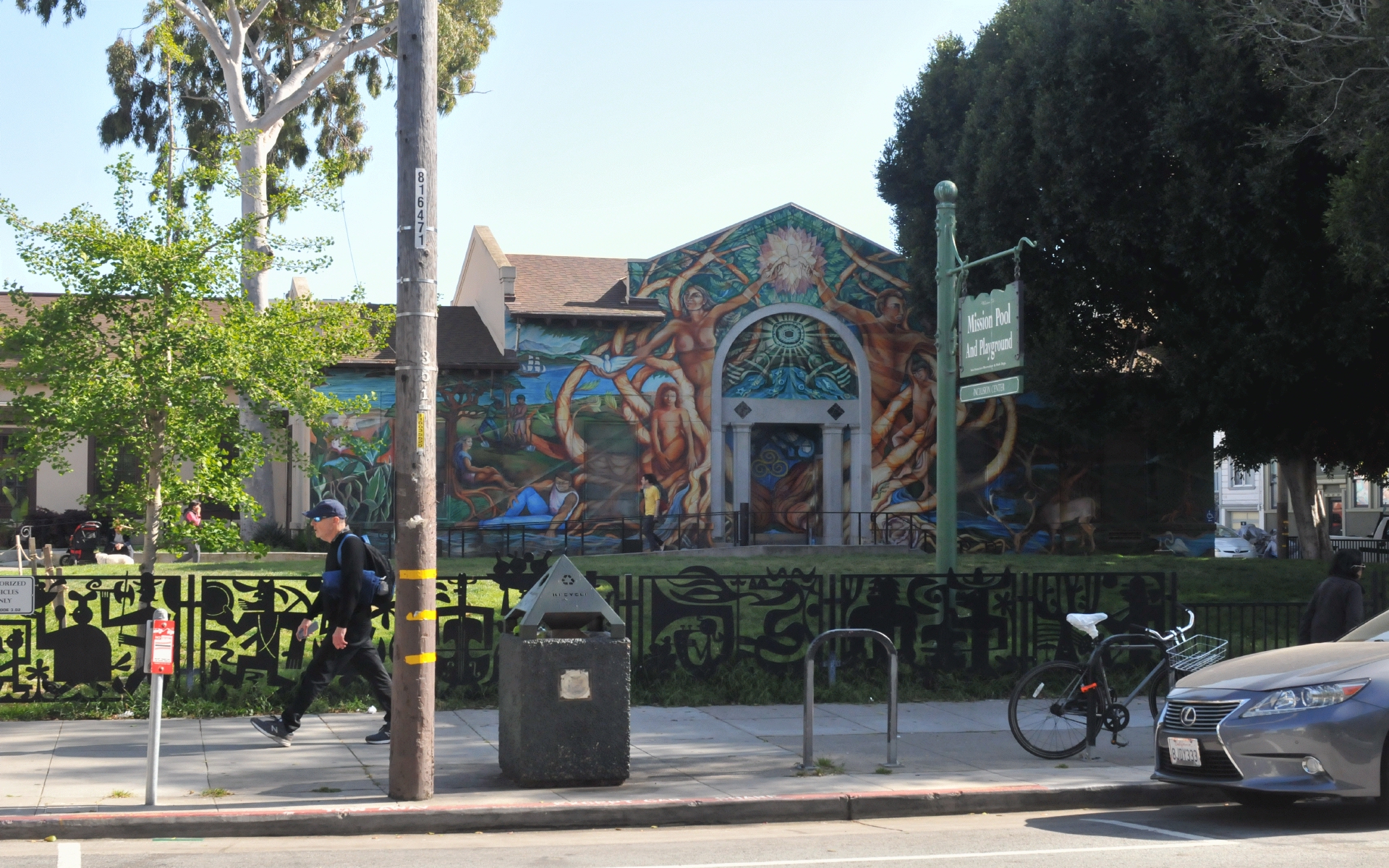 ./The_New_World_Tree_Mural_1987_by_Juana_Alicia_San_Francisco_20190504_164331_C19_2637.jpg