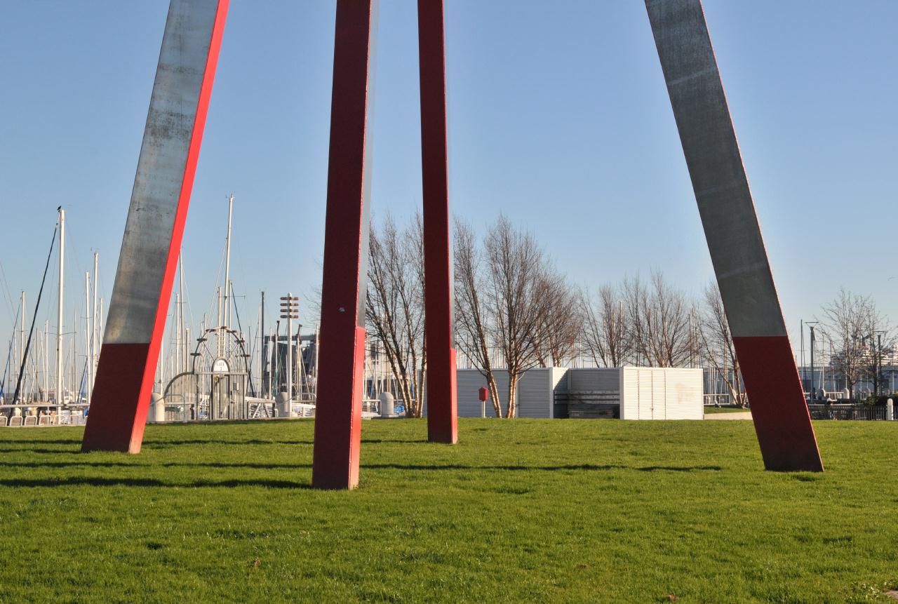 ./Sea_Change_by_Mark_di_Suvero_20110201_162609_B11_3255.jpg