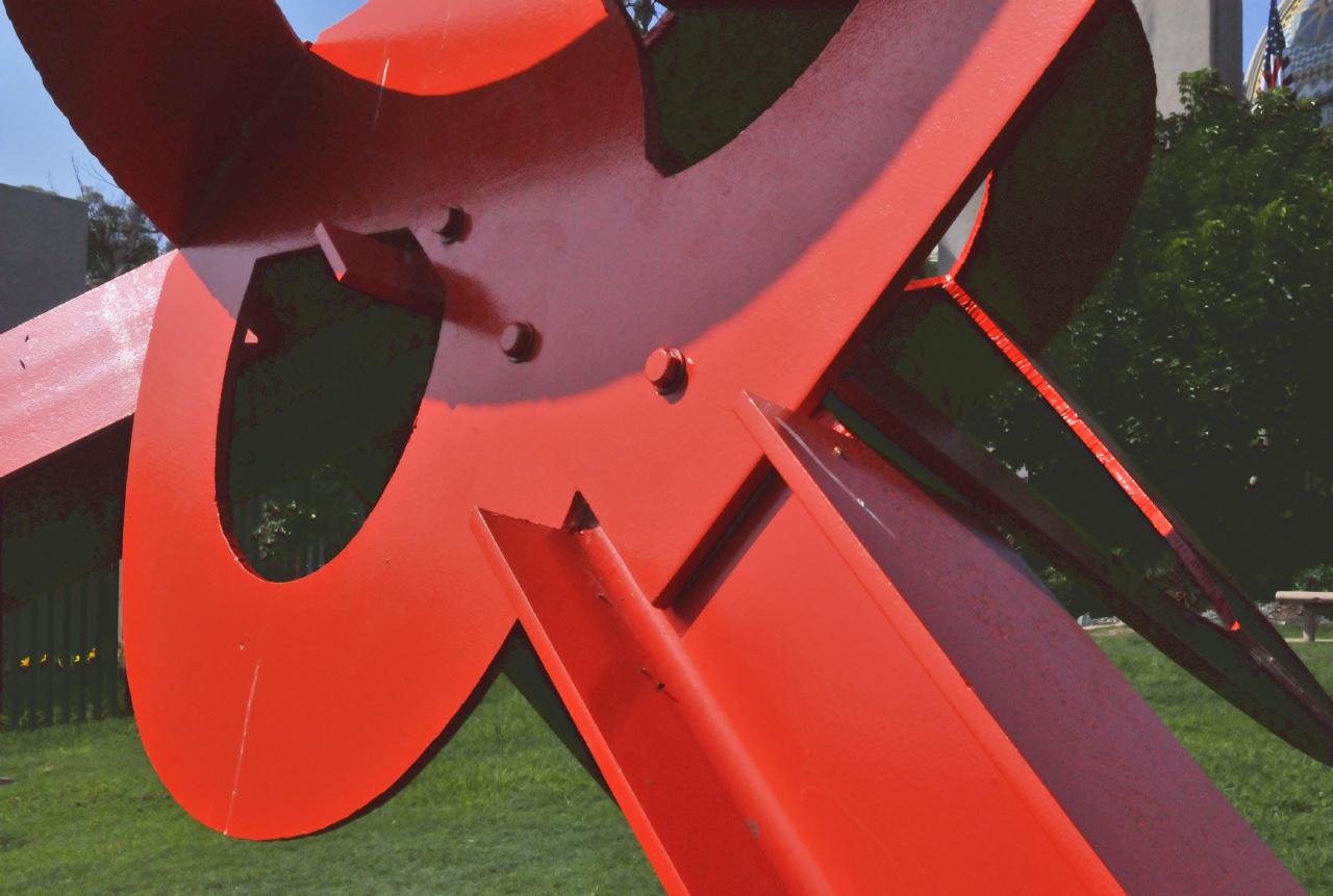 ./Mark_di_Suvero_Tumbleweed_20101012_113738_BCX_9535.jpg