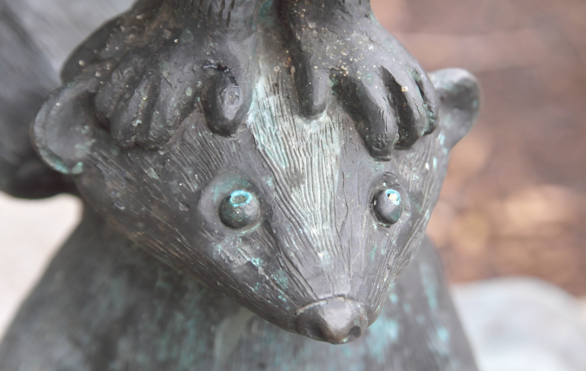 ./Bronze_Animals_Sculpture_by_Peter_Helzer_Downtown_Eugene_Oregon_20151205_122611_C15_5579.jpg