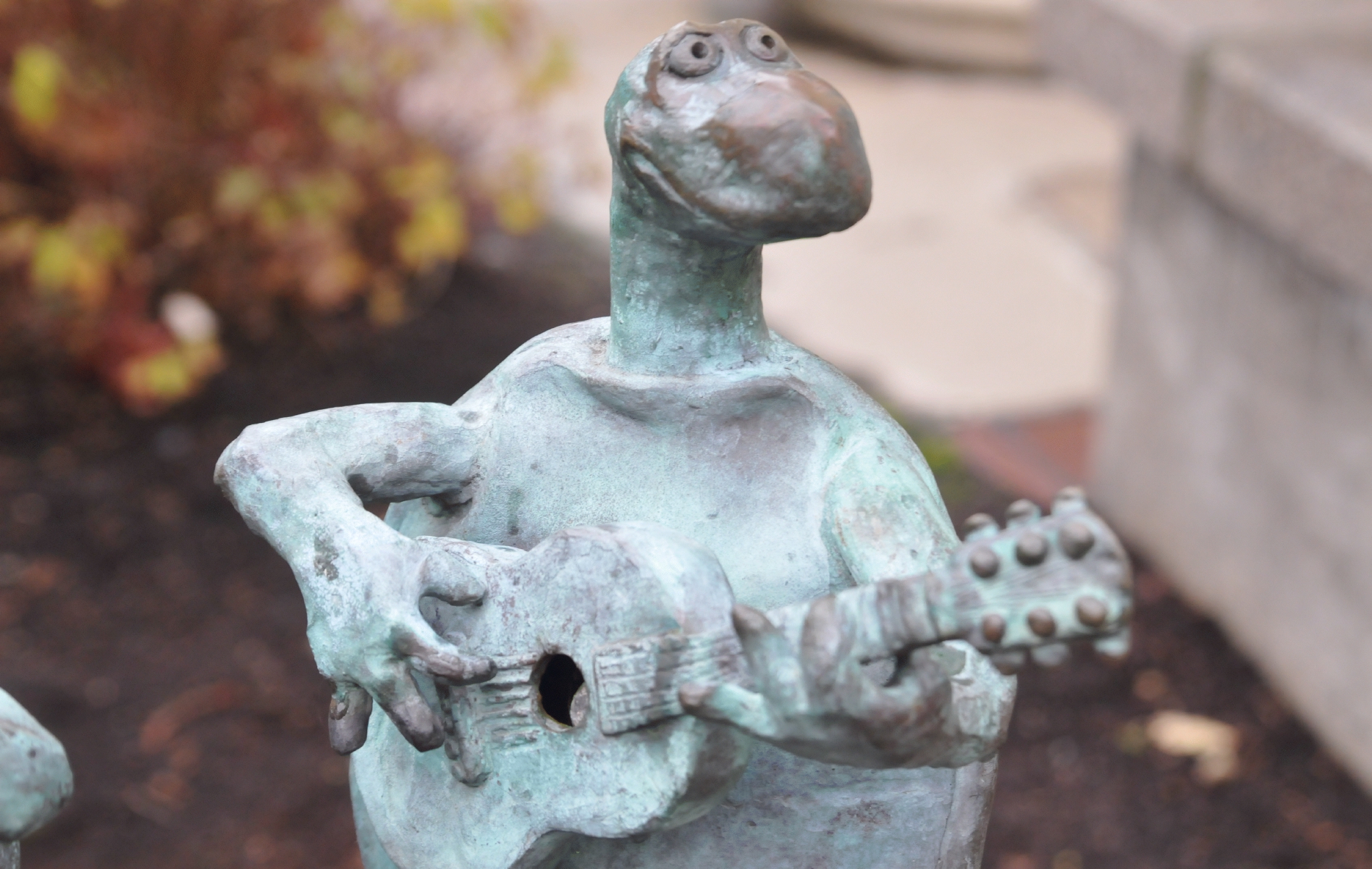 ./Turtle_Musicians_by_Peter_helzer_Downtown_Eugene_Oregon_20151205_104656_C15_5541.jpg