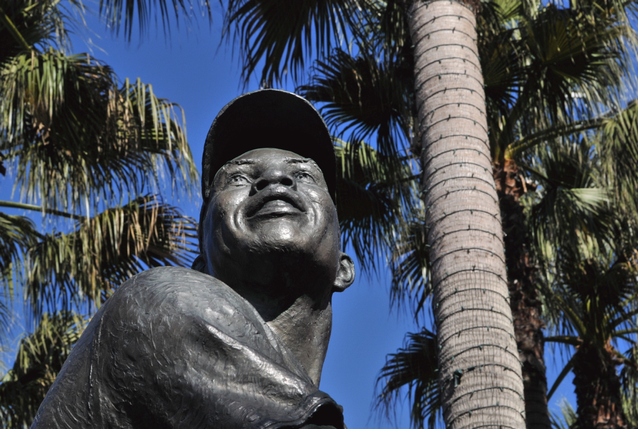 ./Willie_Mays_4th_and_King_Streets_San_Francisco_20110212_150904_B11_3397.jpg