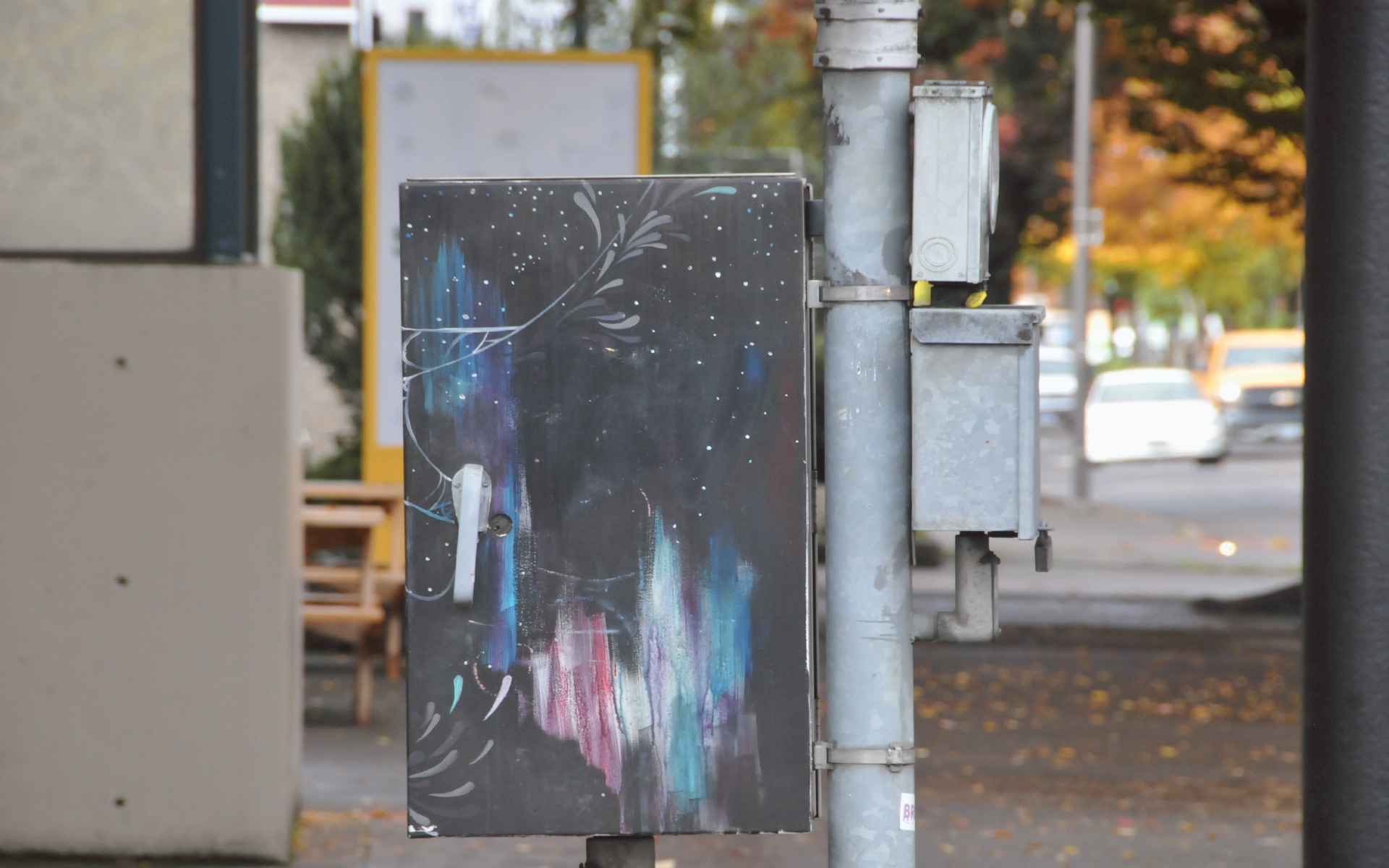 ./Box_Art_Willamette_At_E_8th_Avenue_20211022_103429_C21_1155.jpg