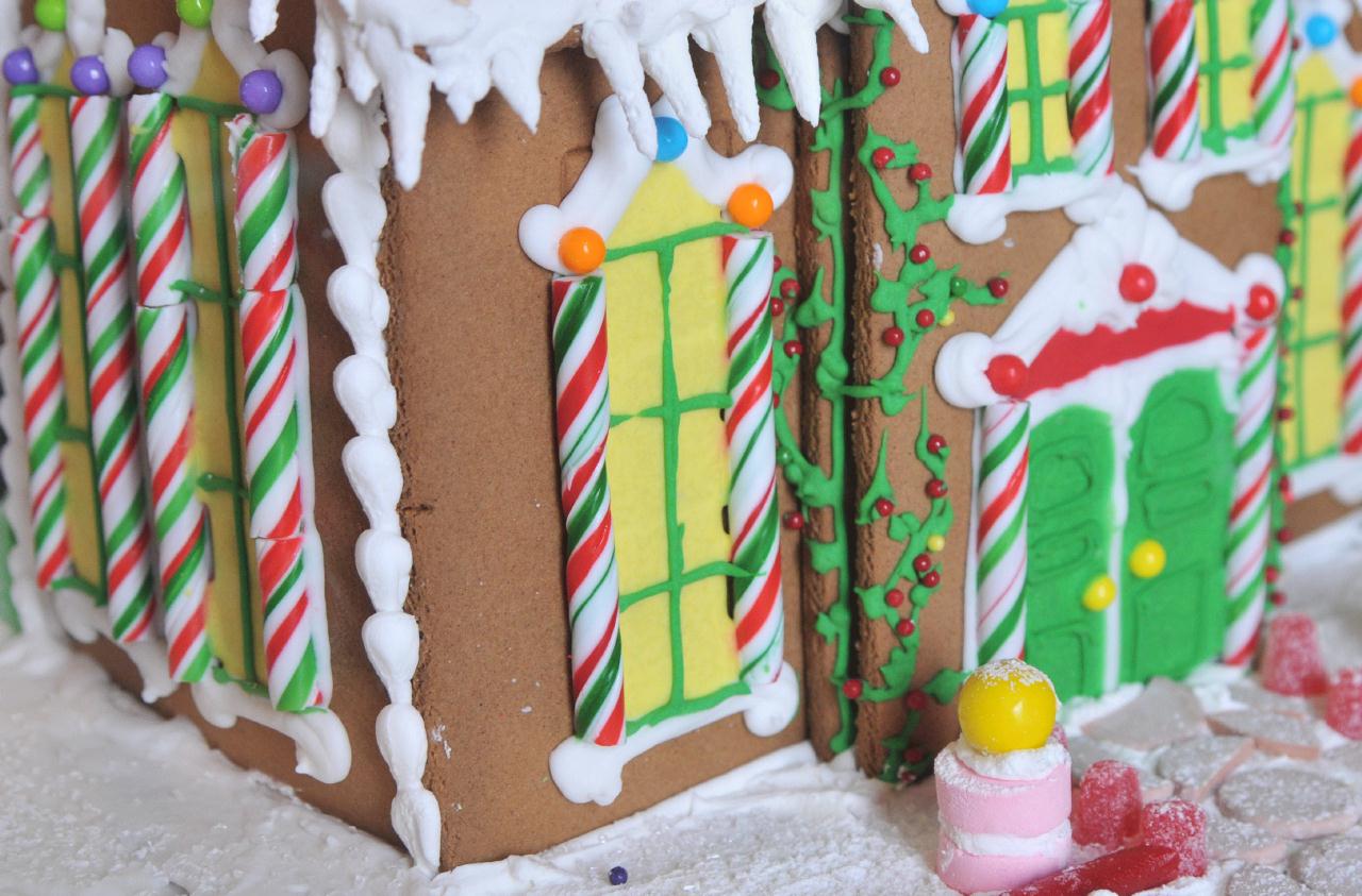 ./Gingerbread_Contest_Sausalito_20101211_145721_2991BCY.jpg