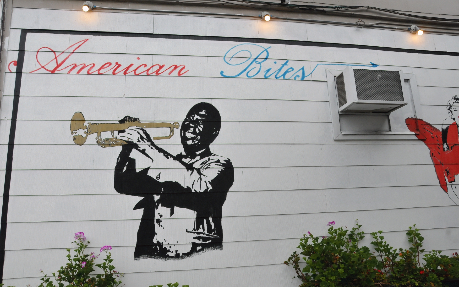 ./American_Bites_Advertising_Mural_San_Francisco_20230907_090629_C23_1773.jpg