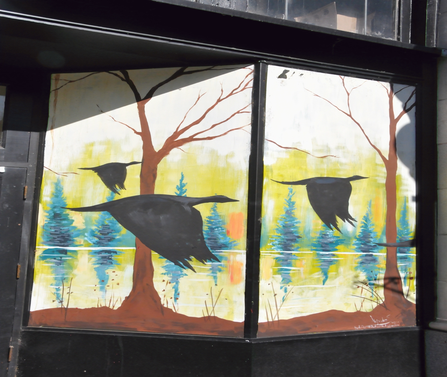 ./Brids_On_Window_Mural_20240613_090704_C24_0228.jpg