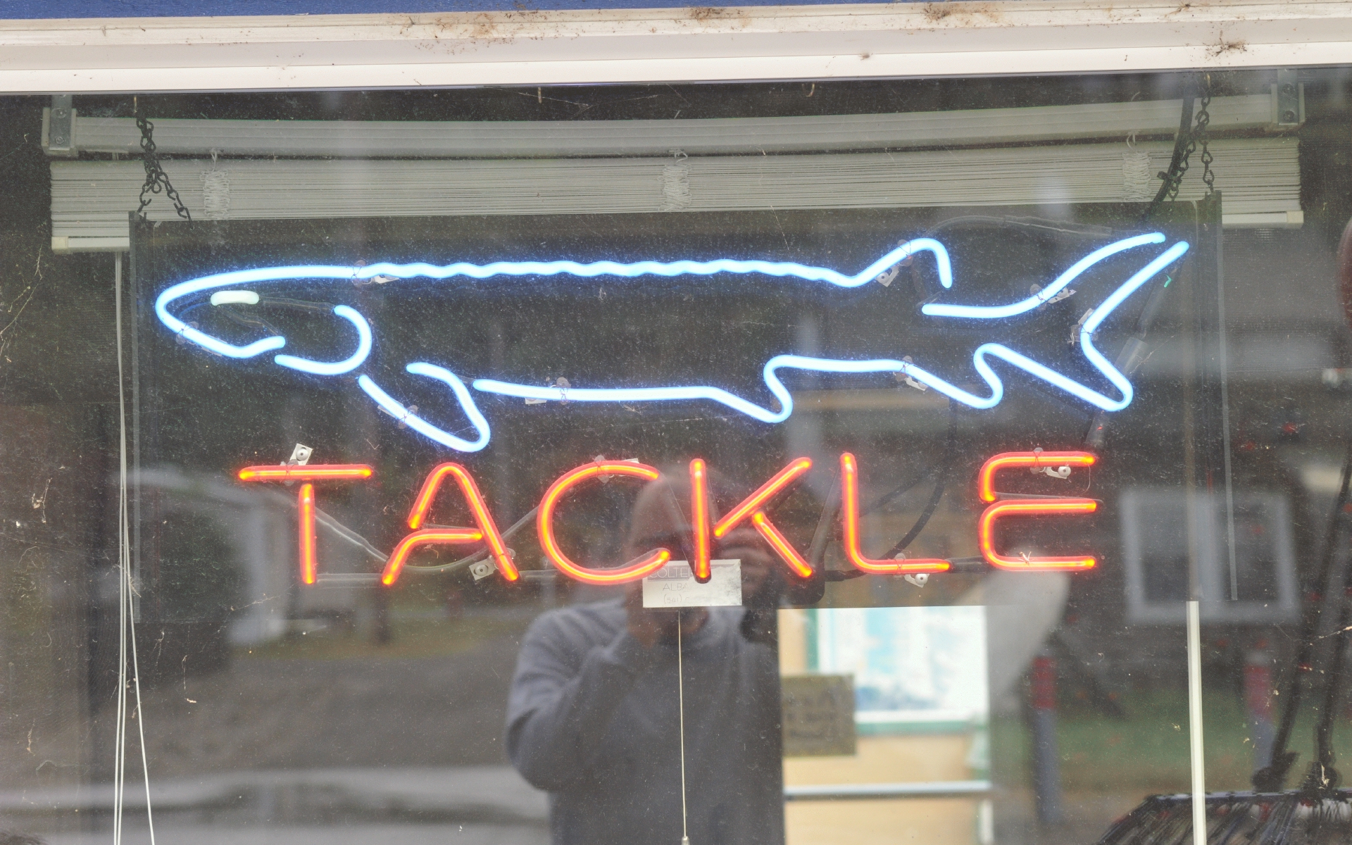 ./Tackle_Sign_20190716_082421_Winchester_Bay_Oregon_C19_3338.jpg