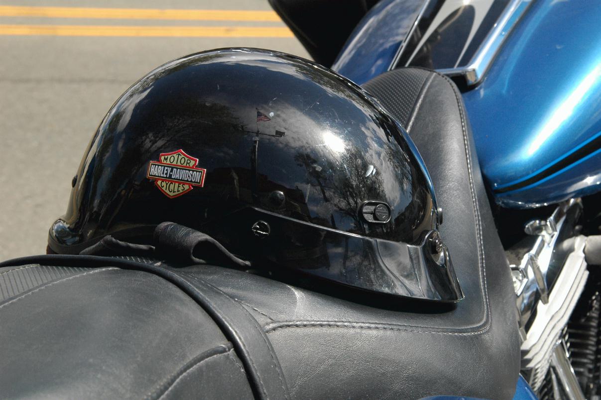 ./Helmet_20080000_Pleasanton_Ca_1647B.jpg