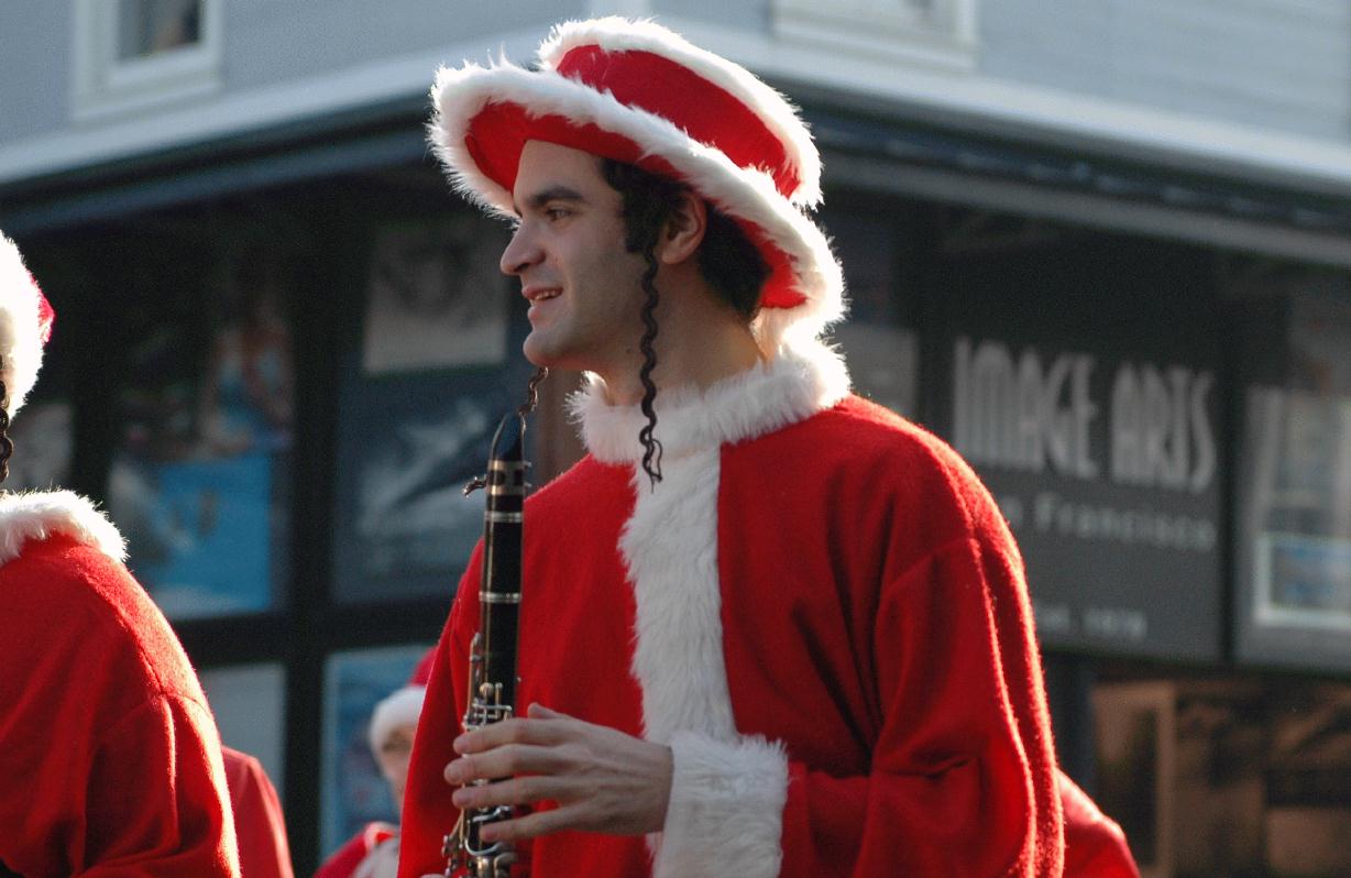 ./SantaHatSantarchy2007_8566B.jpg