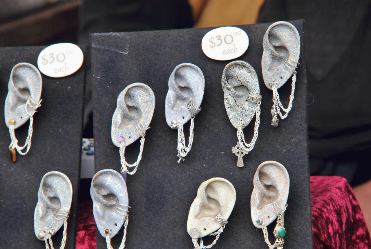 ./Jewellery_20080817_Earings_Renaissance_Fair_TNT.jpg