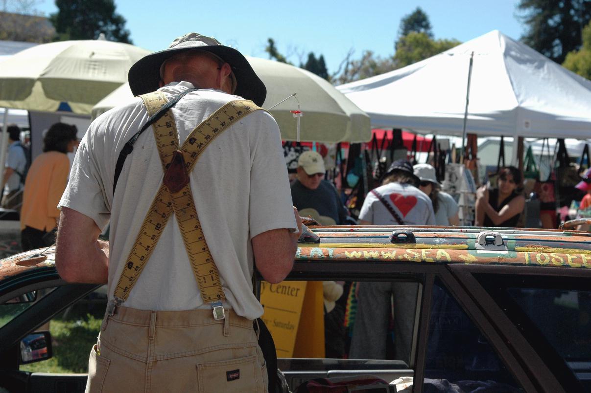 ./Suspenders_20070000_How_Berkeley_Parade_01B.jpg