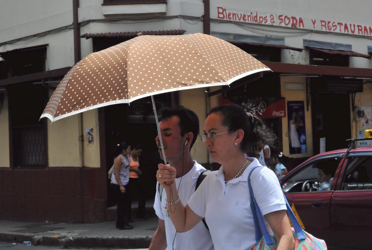 ./UmbrellaSanJoseCostaRica20080907_3083BCX.jpg