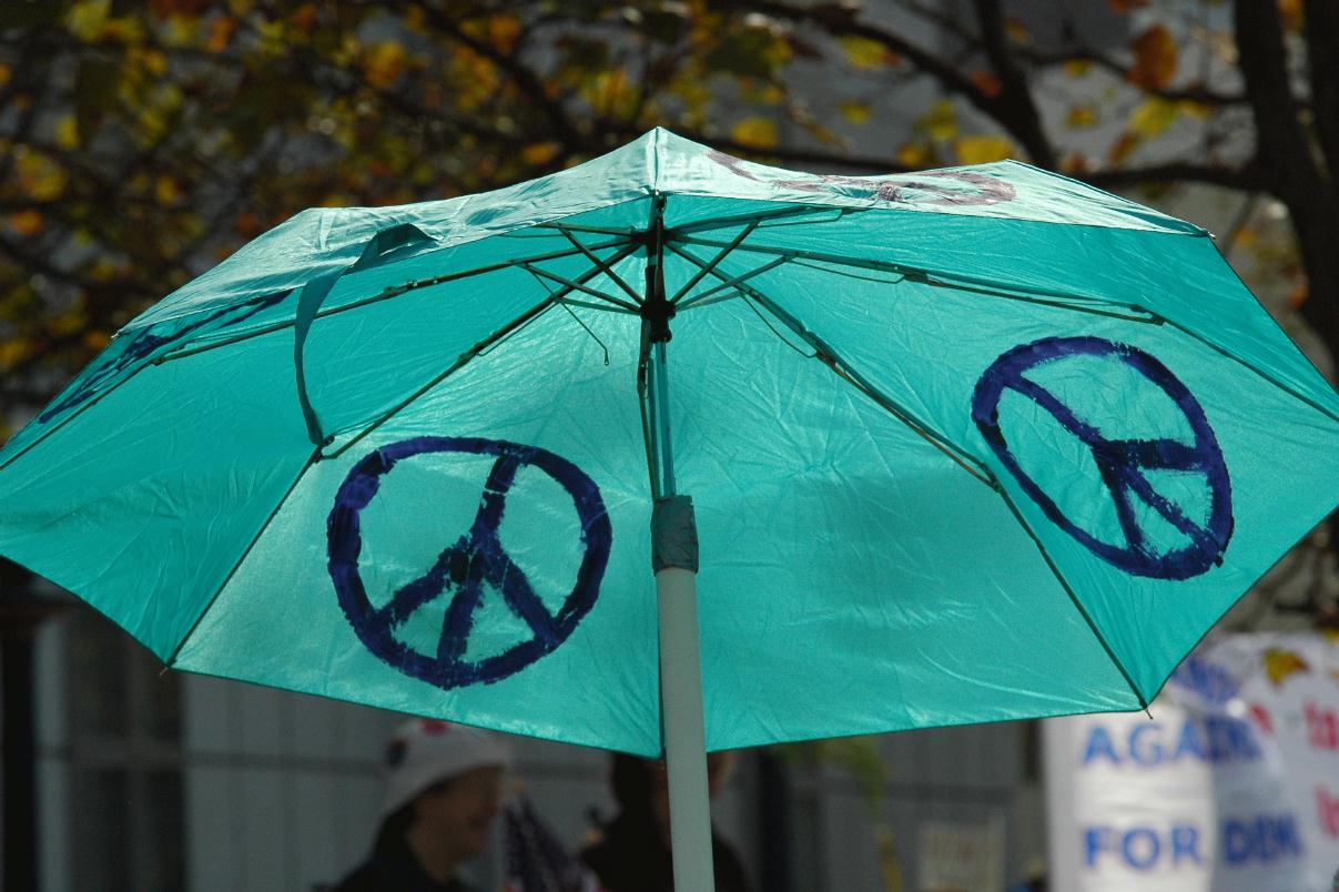 ./Peace_Symbol_20071027_105740_OnUmbrellaSFProtest_7208B.jpg