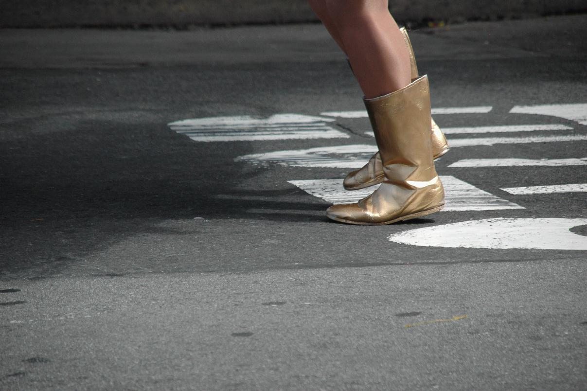 ./Boots_20080525_091004_Carnival_Parade_SF_2555T.jpg