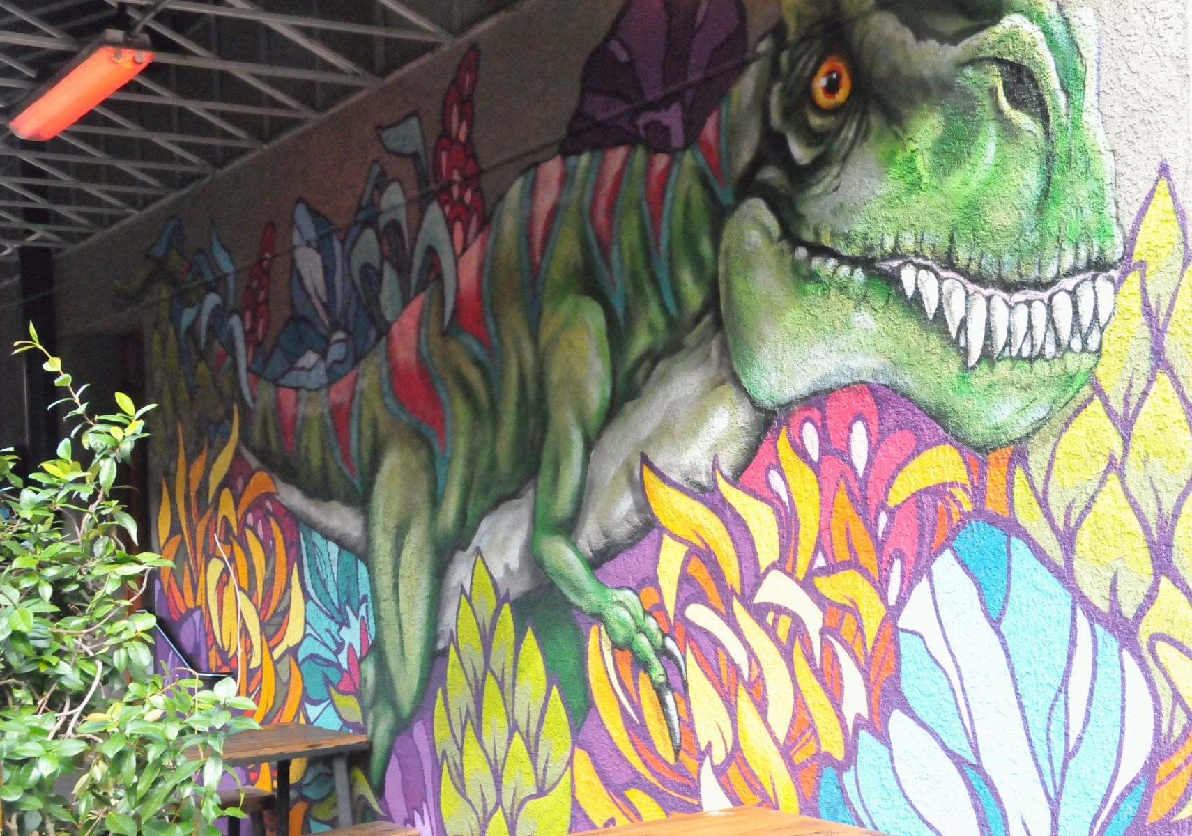 ./Tyrannosaurus_Mural_by_Bayne_Gardner_20220219_144217_C22_0187.jpg