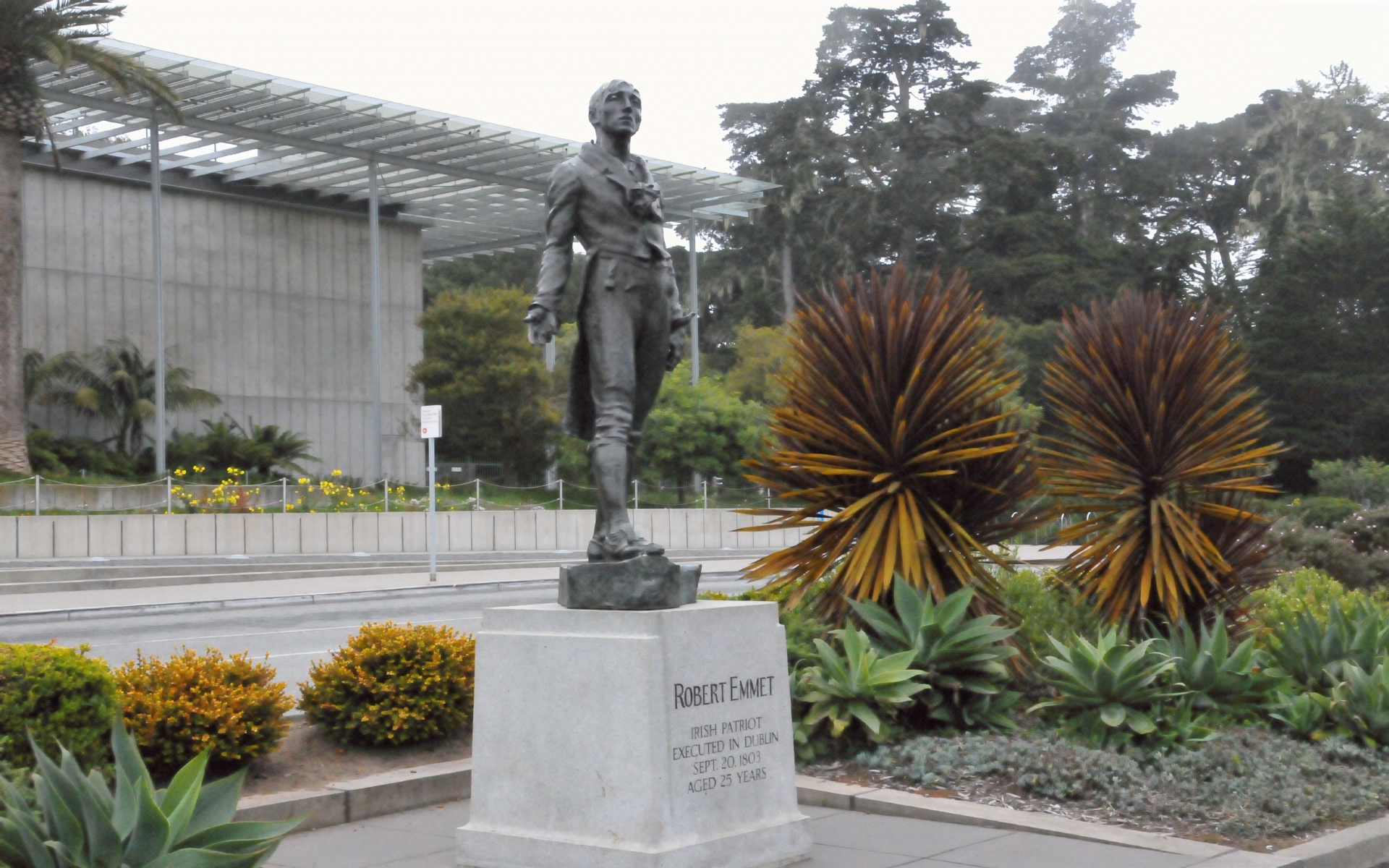 ./Robert_Emmet_Statue_Golden_Gate_Park_20220803_092907_C22_1387.jpg