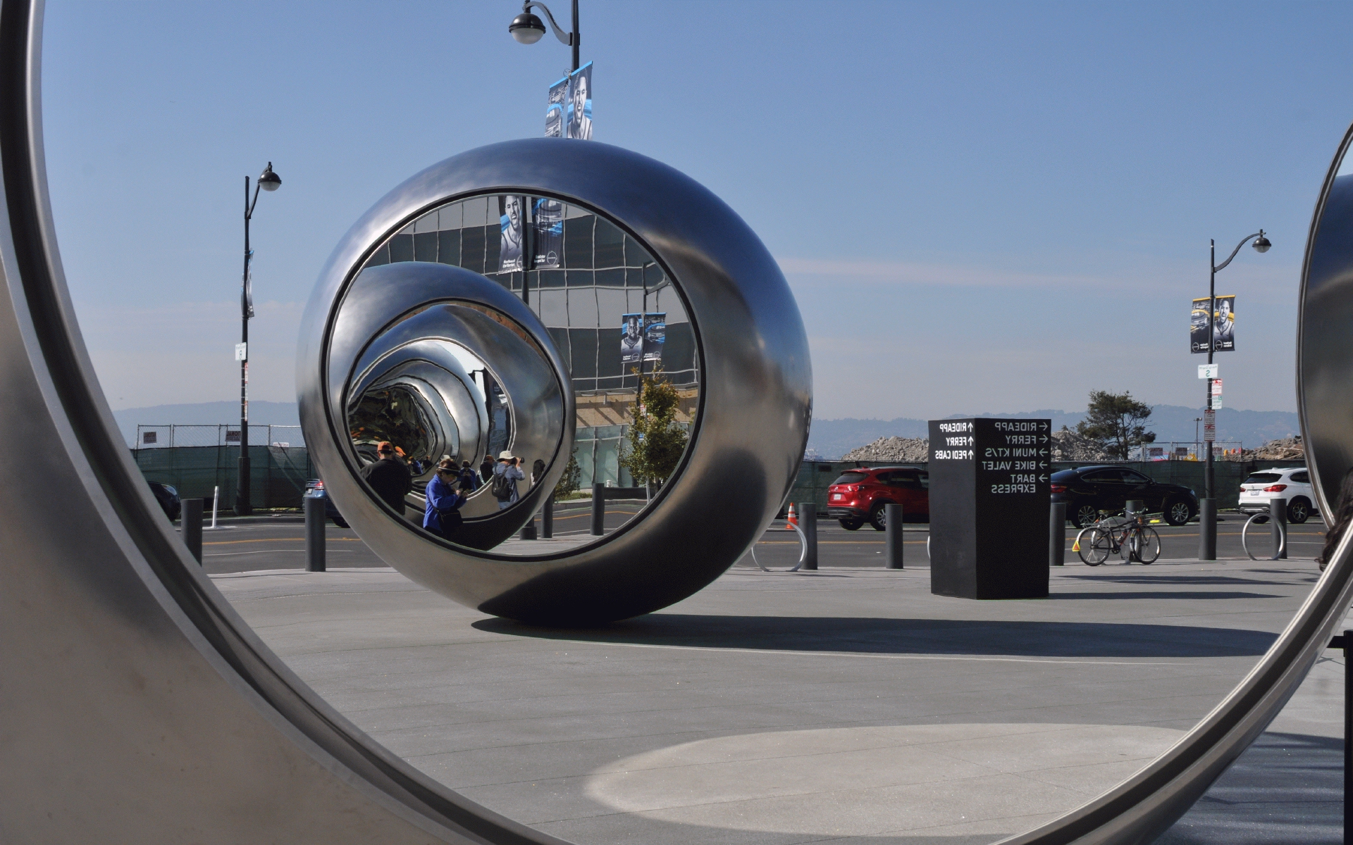 ./Mirror_Ball_Sculpture_by_Olafur_Eliasson_Chase_Center_20191013_111026_C19_4333.jpg