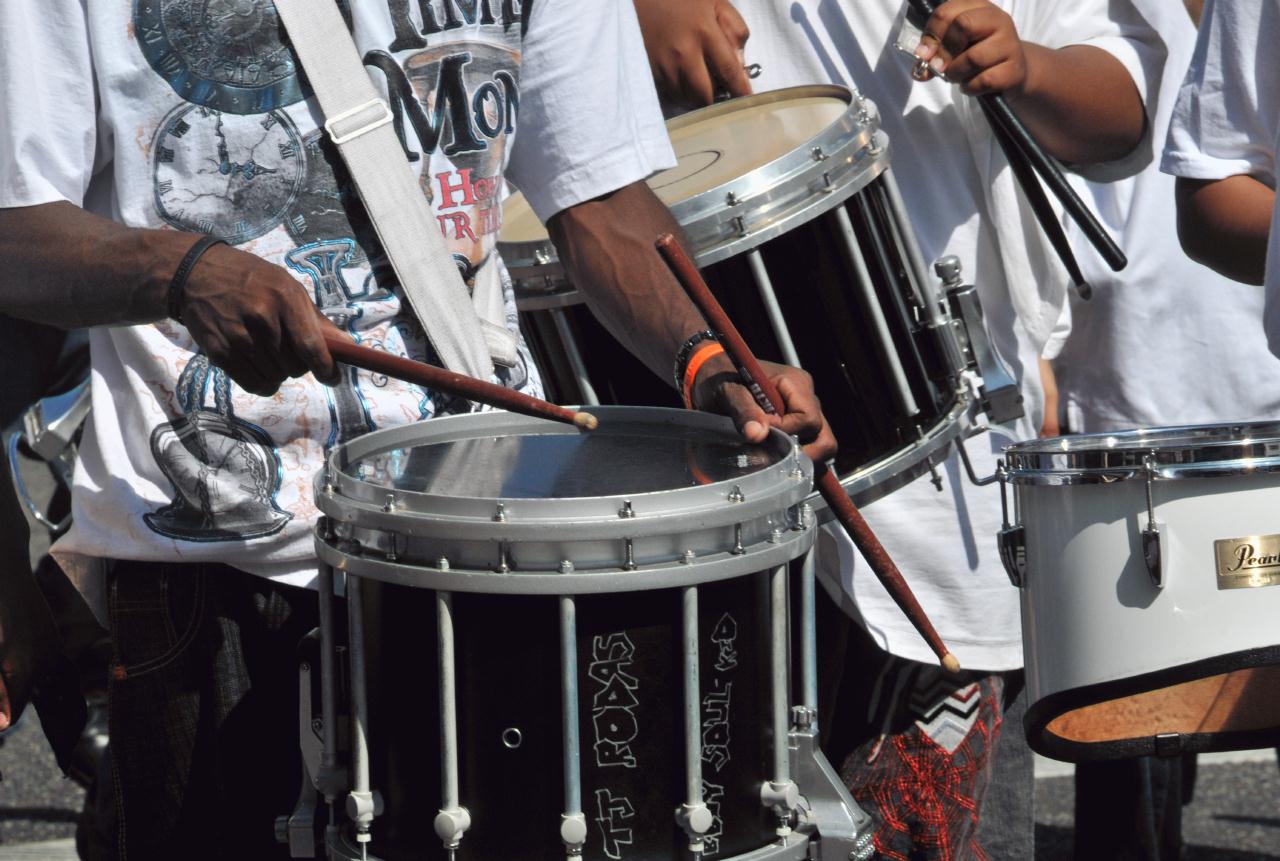 ./Drums_Musical_20080928_120752_How_Berkeley_Parade_6327BCX.jpg