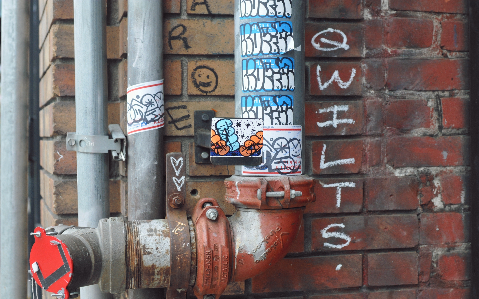 ./Stickers_On_Standpipes_20190225_104717_C19_1440.jpg