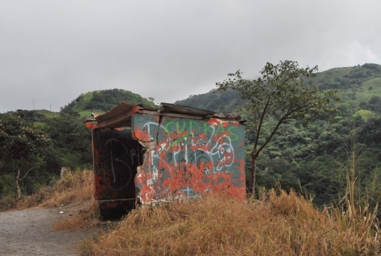 ./Graffiti20080916_202312_RoadsideCostaRica_4865BCX.jpg