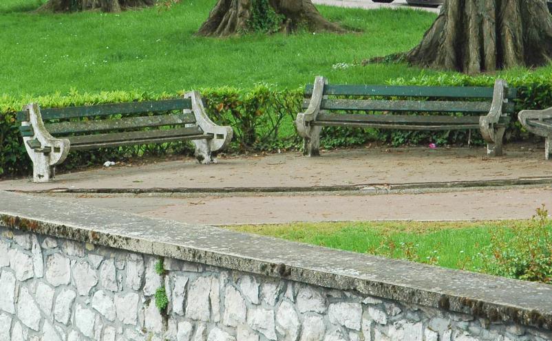 ./Bench_20060000_Amiens_France_08.jpg