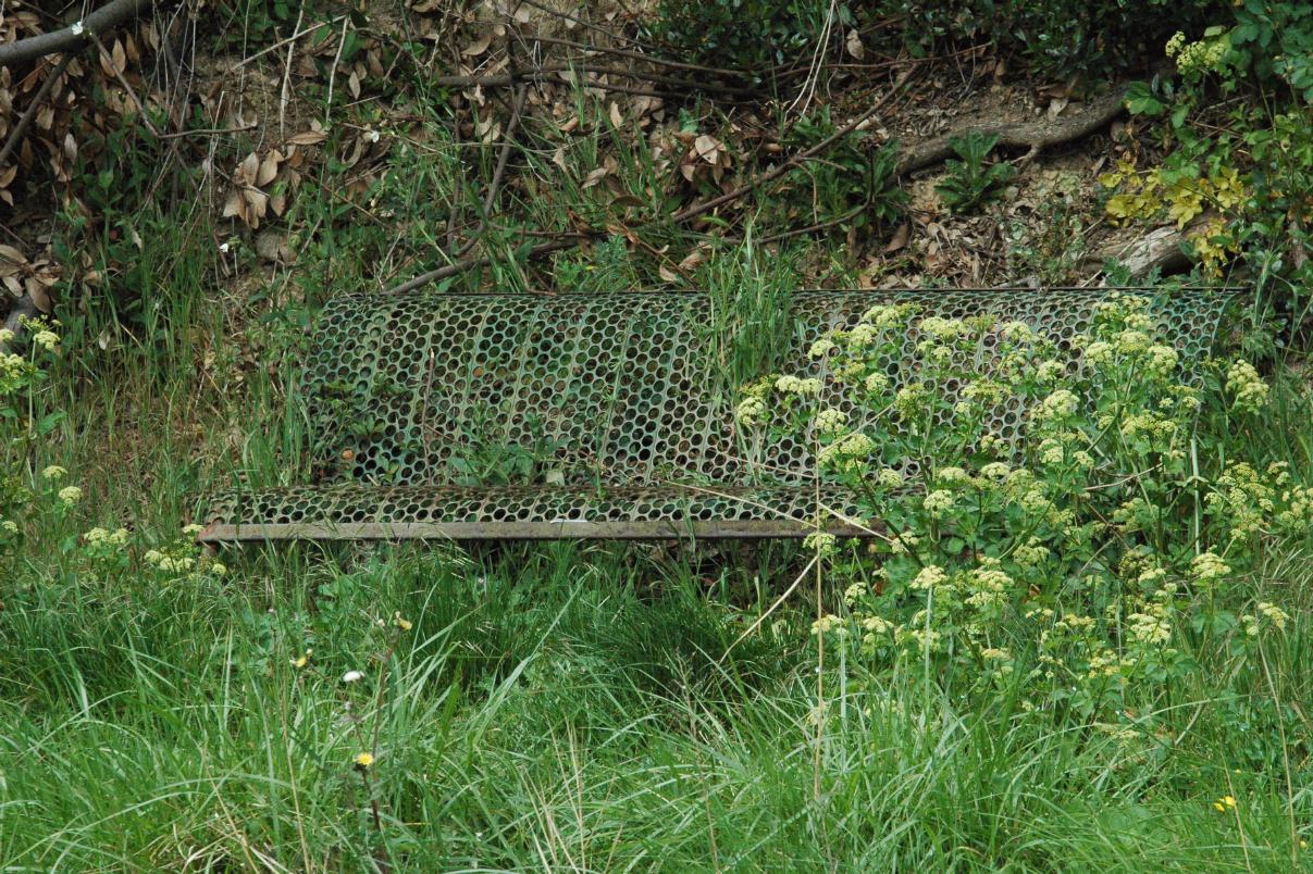 ./Bench_20070000_Canal_Du_Midi_France_03.jpg