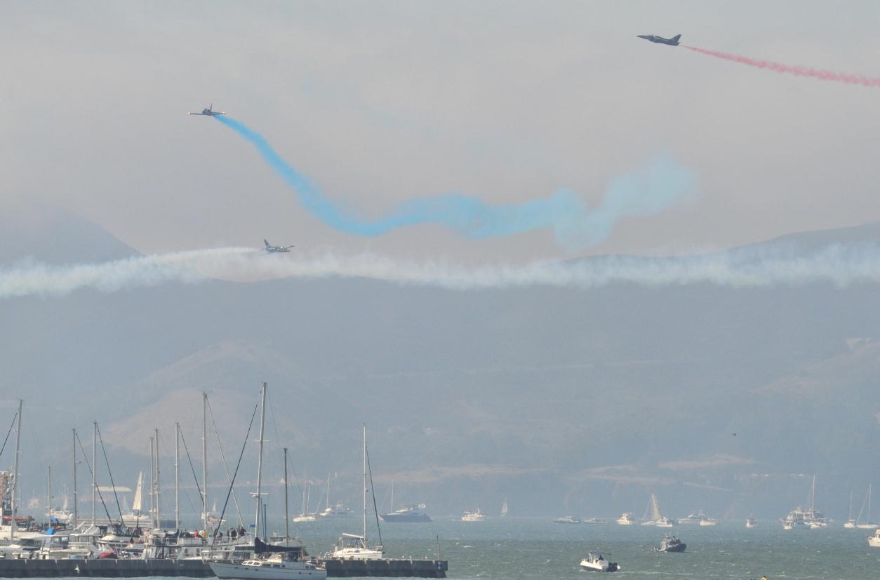 ./FleetWeek20091010_144610_9857BCX.jpg