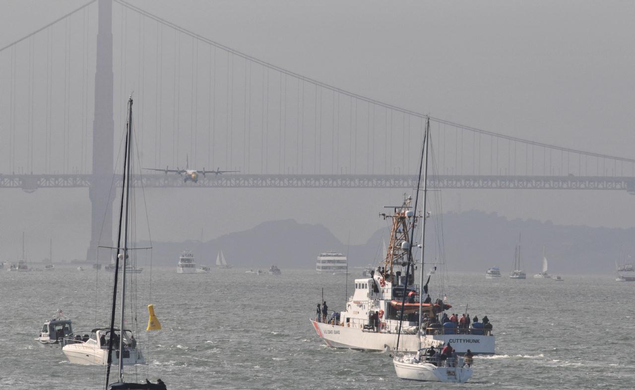 ./FleetWeek20091010_150128_9878BCX.jpg