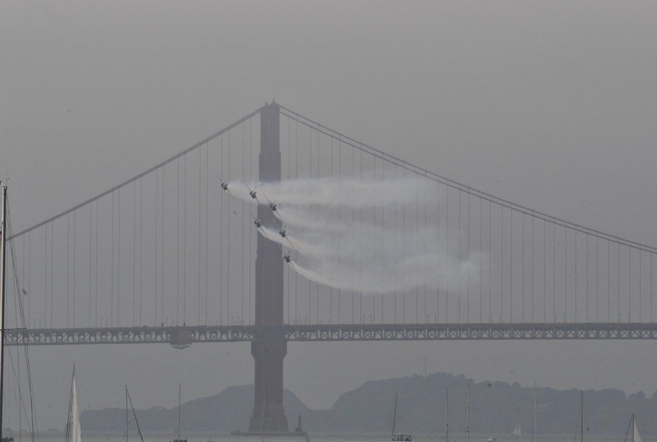 ./FleetWeek20091010_151836_9931BCX.jpg