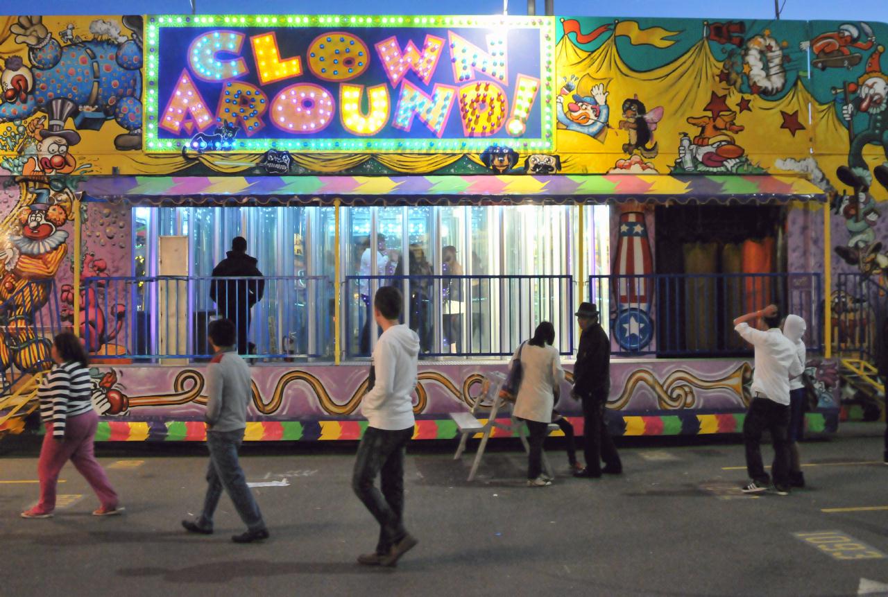 ./Giants_County_Fair_20100611_205910_6119BCX.jpg