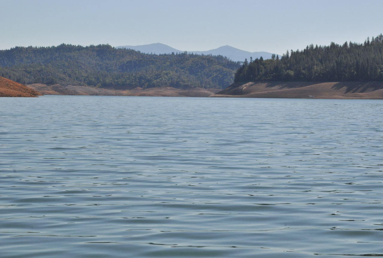 ./Shasta_Lake_20130919_100927_B13_7511.jpg