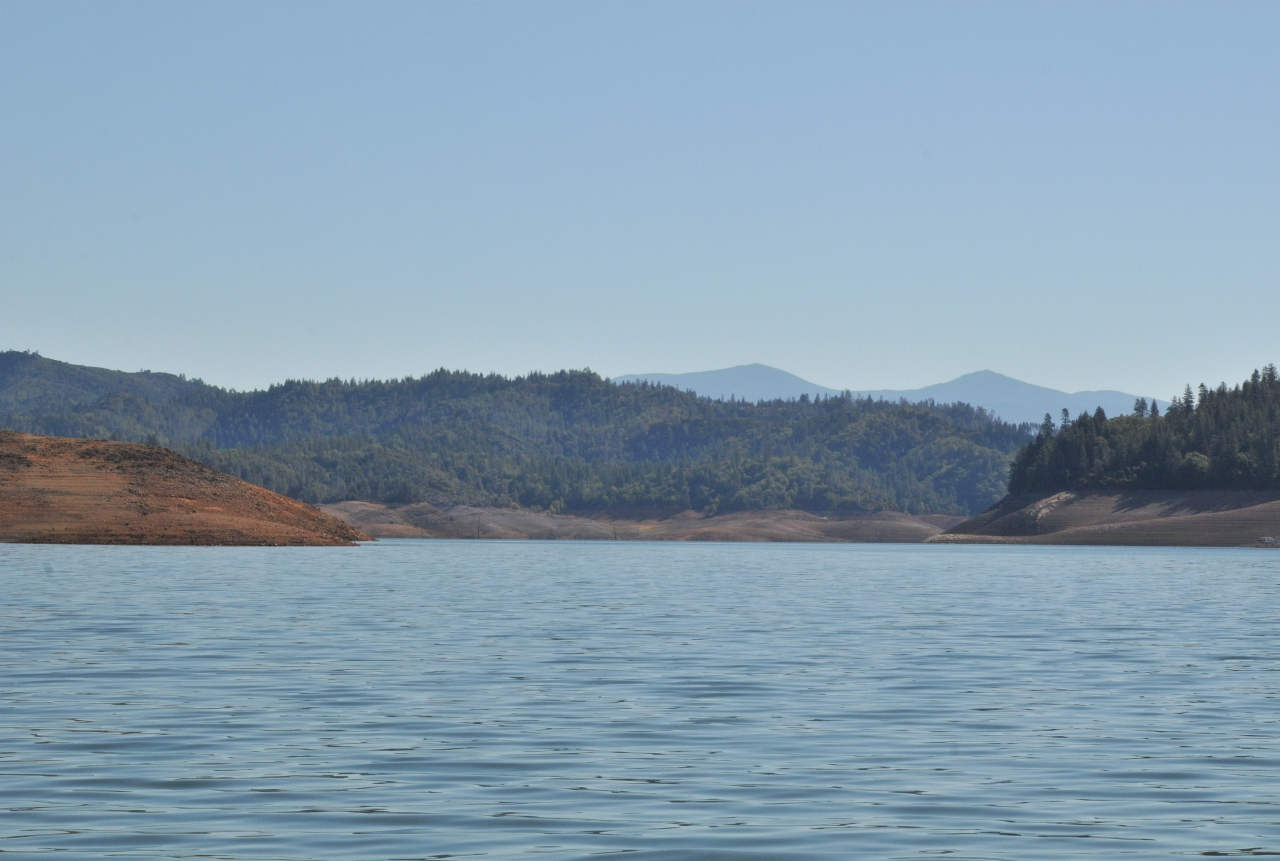 ./Shasta_Lake_20130919_100521_B13_7510.jpg