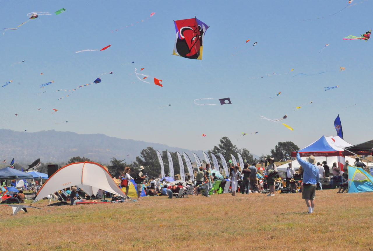 ./BerkeleyKiteFest20080726_41_0633TNT.jpg