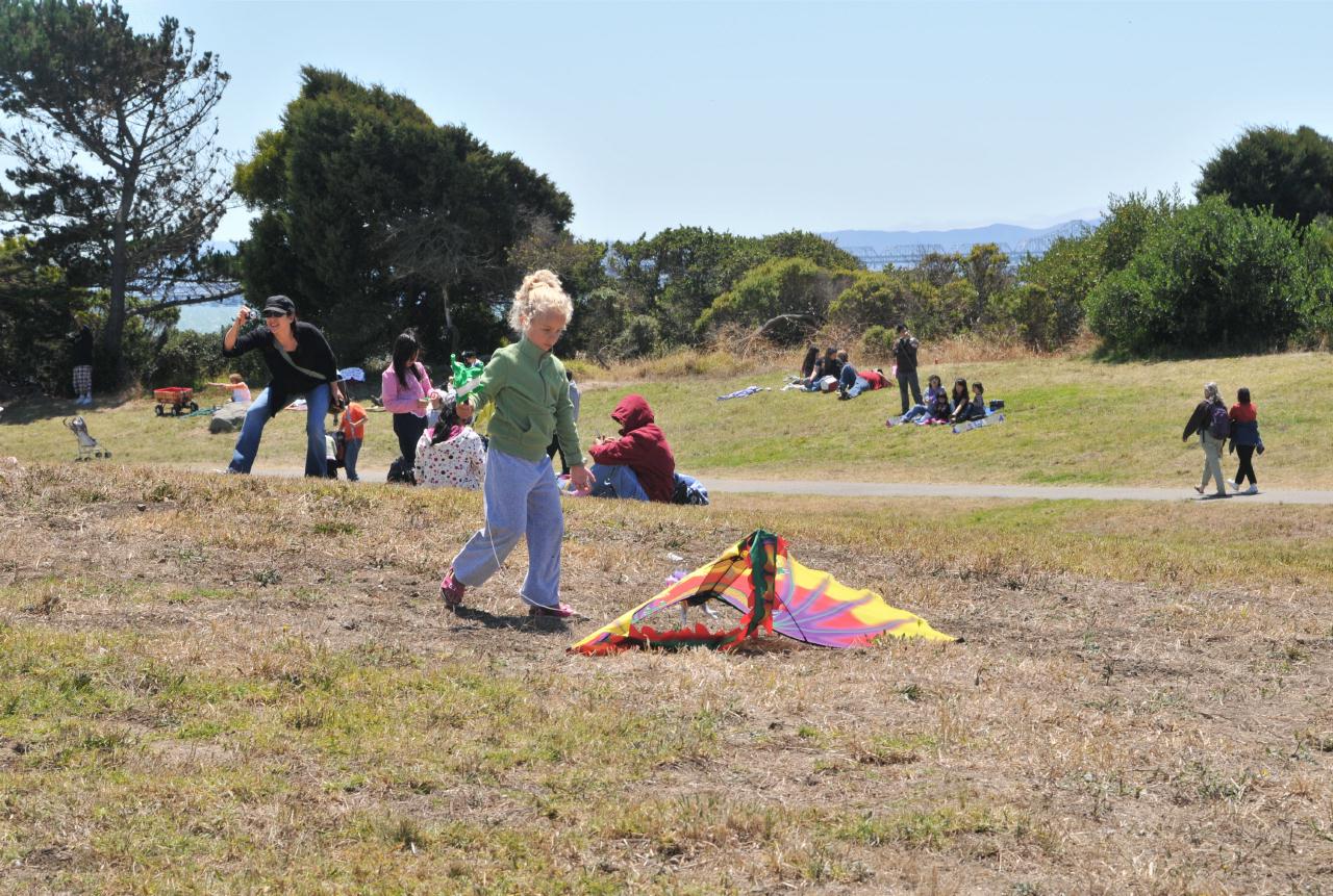 ./BerkeleyKite20090725_18_134358_7493BCX.jpg