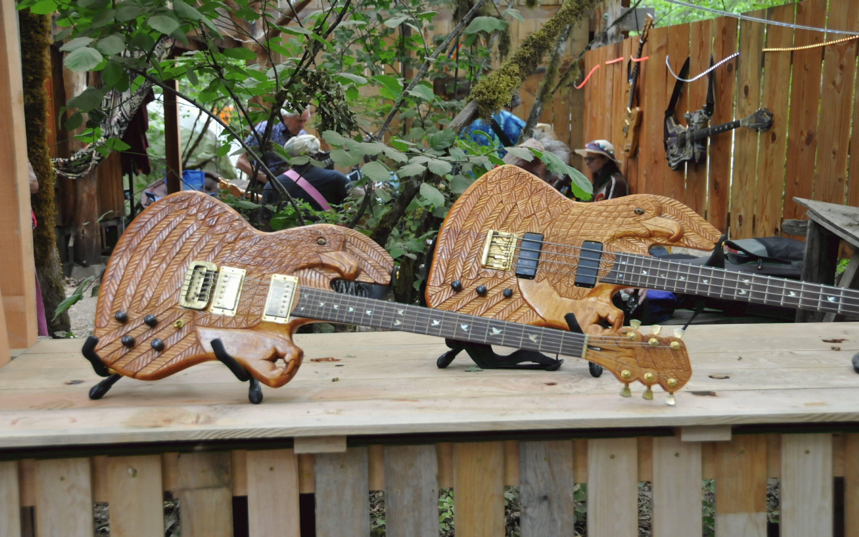 ./Guitar_Oregon_Country_Fair_230708_121720_C23_0765.jpg