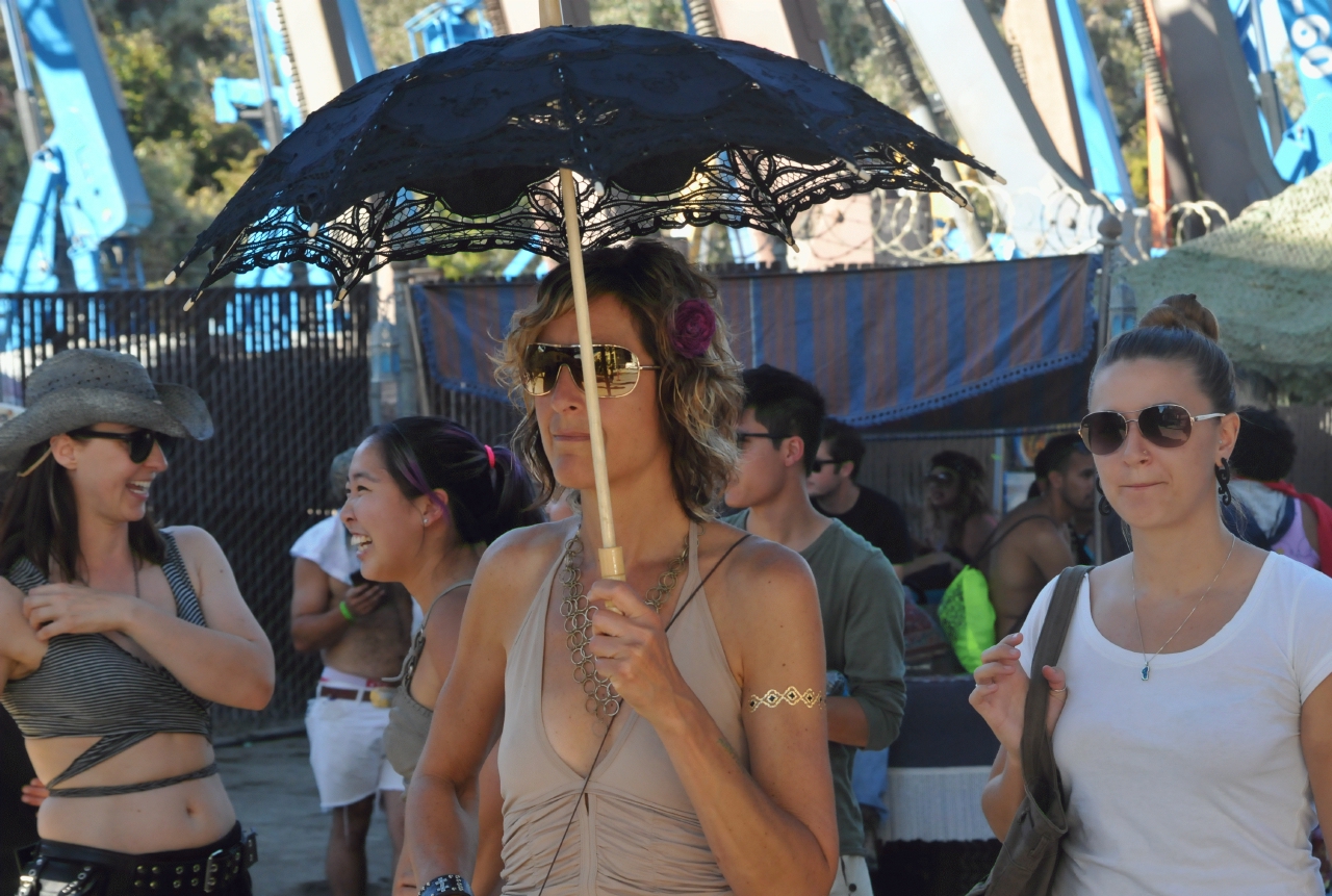 ./Burning_Man_Decompression_20141012_145926_C14_8089.jpg