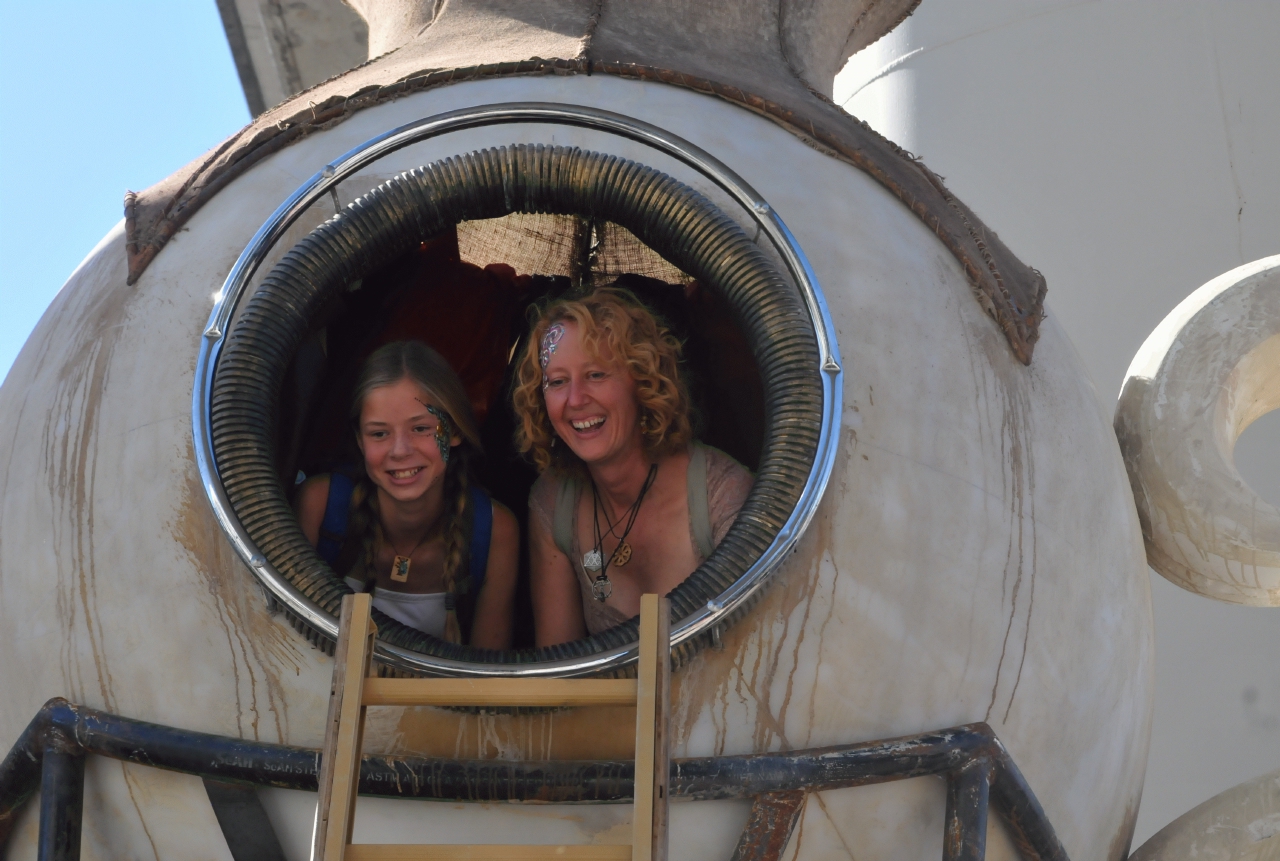 ./Burning_Man_Decompression_20141012_145945_C14_8093.jpg