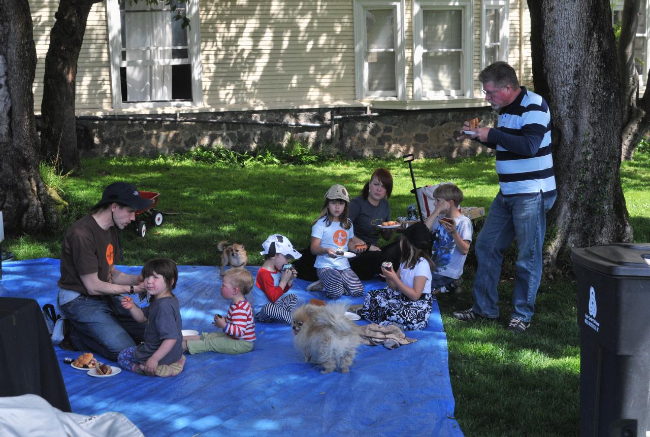 ./DogFestDuboceParkSF20100417_07_113850_3971BCX.jpg