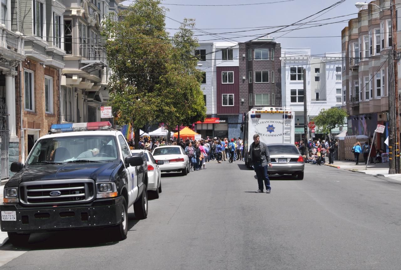 ./Haight_Street_Fair_20110612_121222_B11_5389.jpg