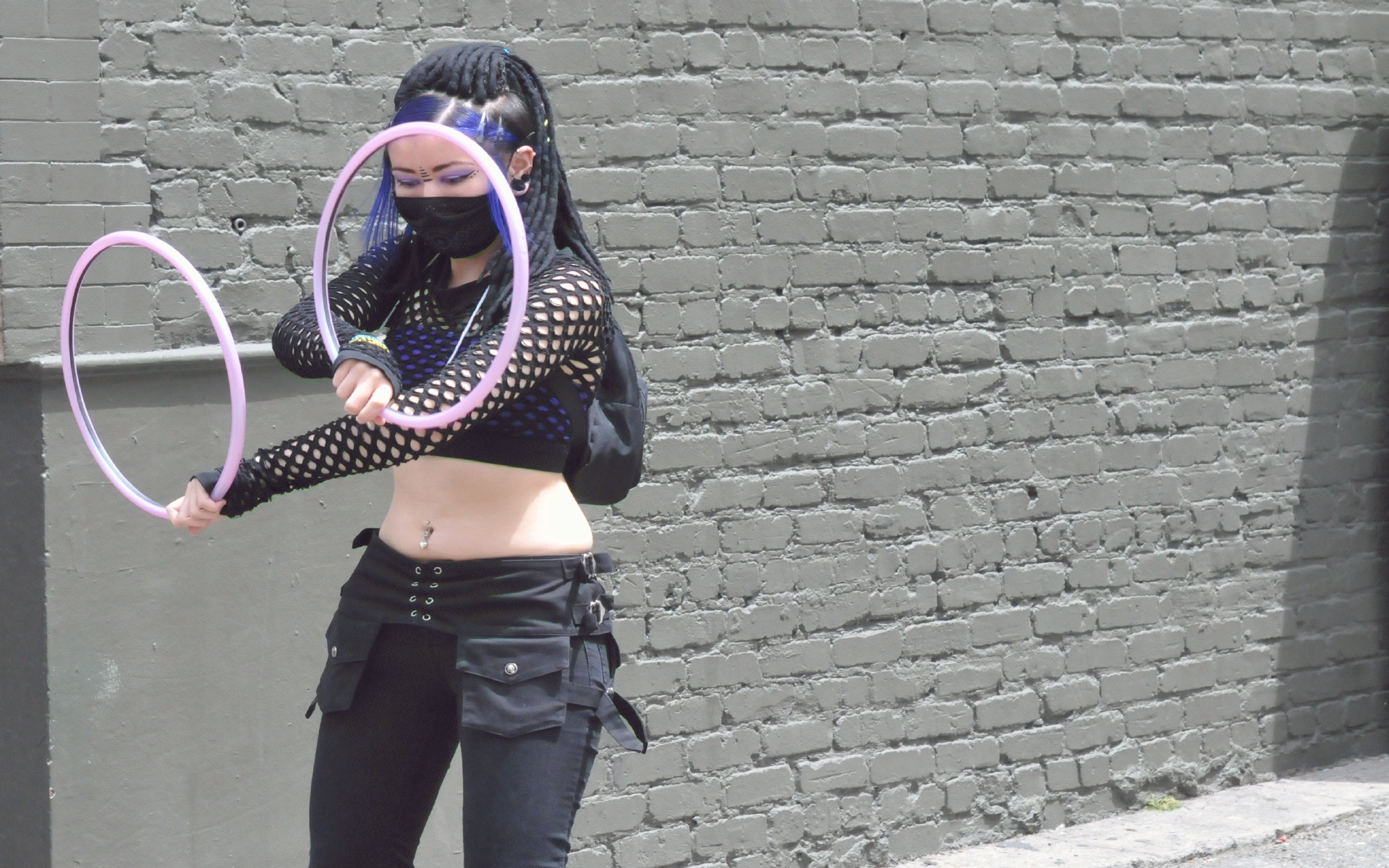 ./How_Weird_Street_Fair_2019_Rings_And_Hoops_20190505_131314_C19_2746.jpg