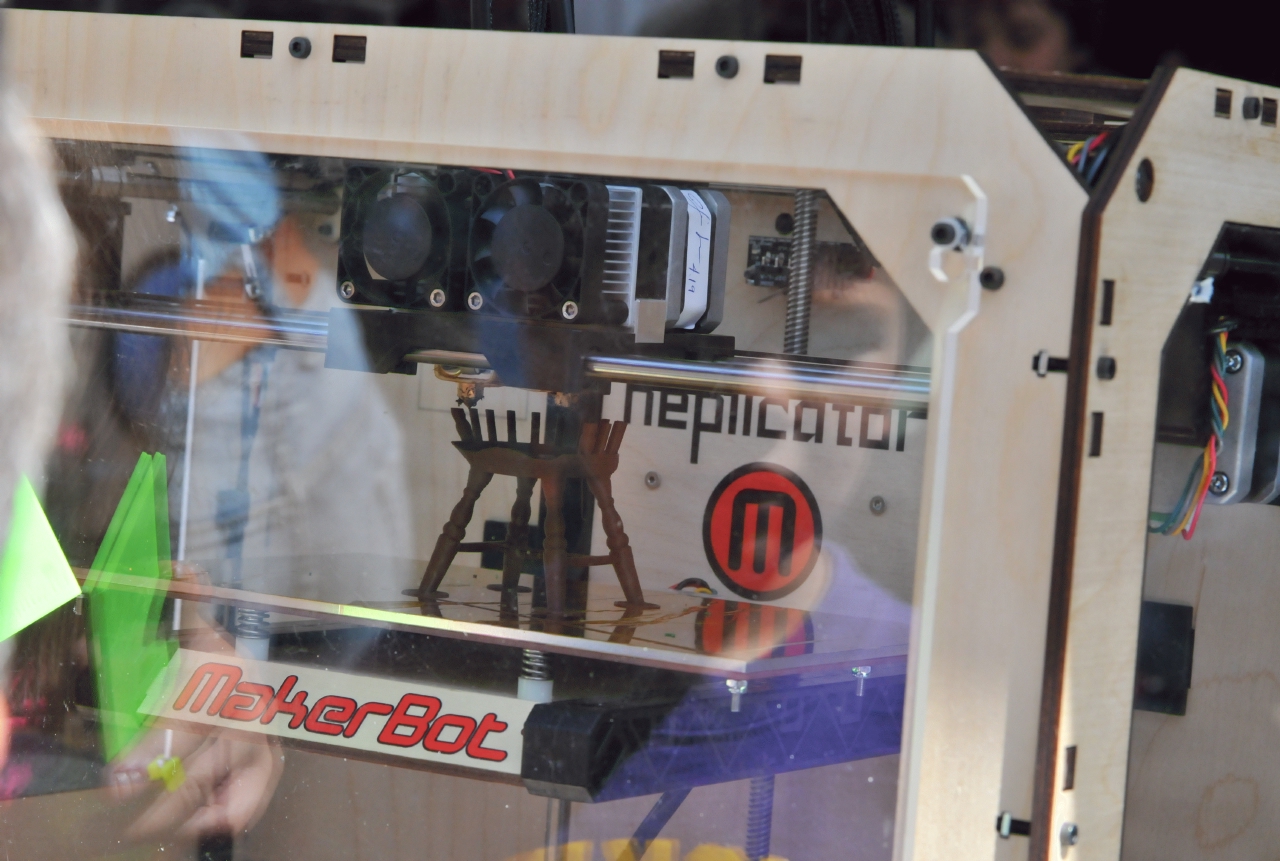 ./Maker_Fair_20120519_104617_B12_4147.jpg