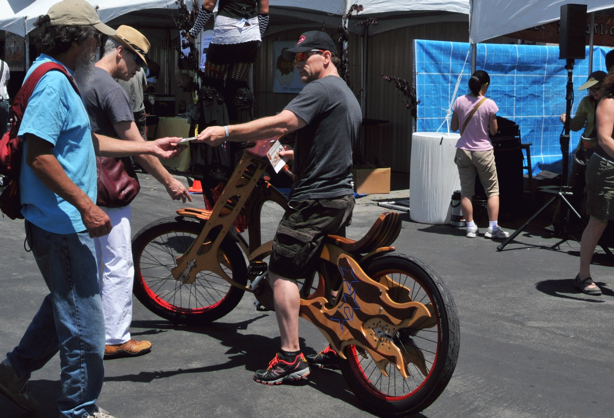 ./Maker_Faire_San_Mateo_Fairgrounds_20130518_130022_B13_3429.jpg