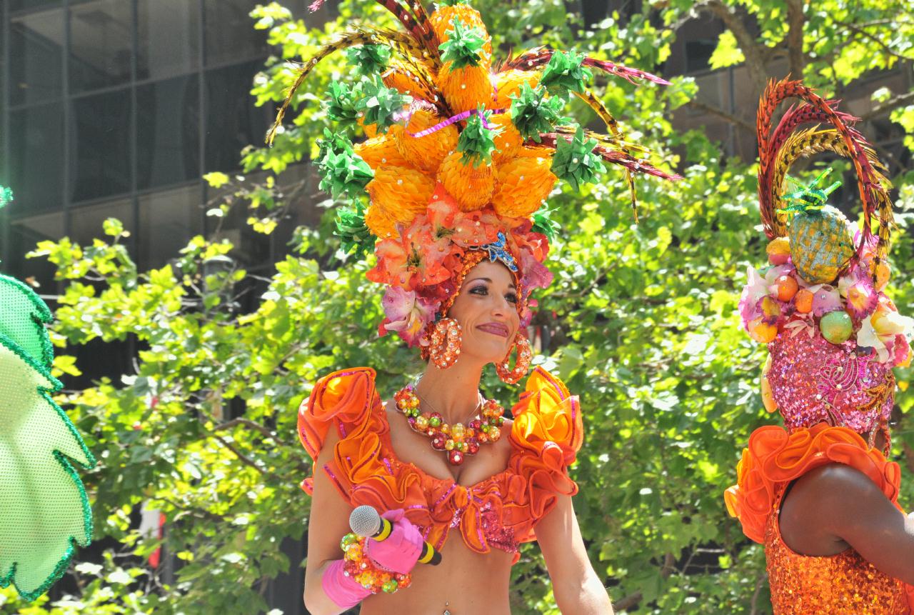 ./LGBTParadeSF20090628_079_120250_6696TNT.jpg