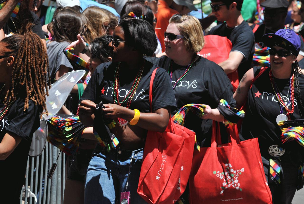 ./LGBTParadeSF20090628_142_131608_6315BCX.jpg